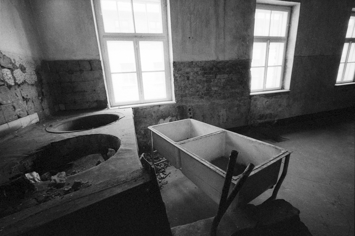 A room in Block 28, the "hospital" in Auschwitz I "Stammlager". The building is closed for the public and kept in the condition of 1945