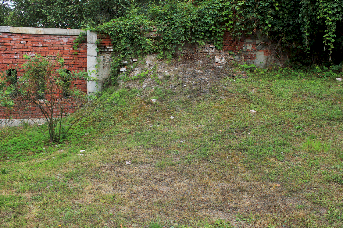 Erschießungswand im ehemaligen „Rotunda“-Gefängnis in Zamość, Polen. Zwischen Juni 1940 und Juli 1944 waren etwa 50.000 Menschen hier inhaftiert, vor allem Polen und Juden. Viele überlebten die Haft nicht, Erschießungen waren an der Tagesordnung. Etwa 8000 Häftlinge kamen ums Leben. Das Gefängnis ist heute eine Gedenkstätte